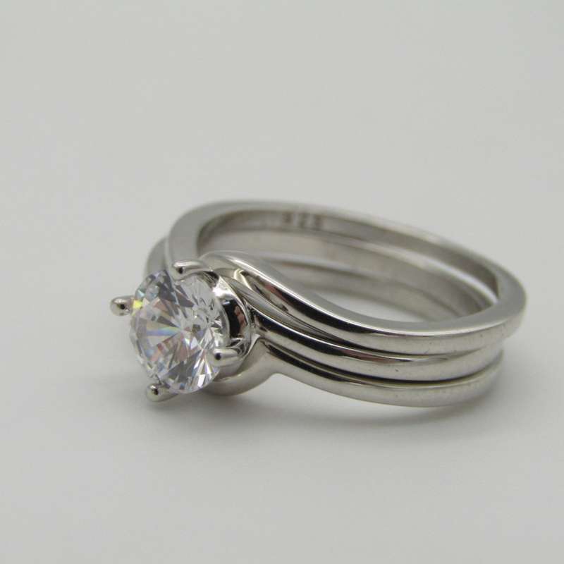 Sterling Silver ring set - 3 bands, one with clear stone - Size P - 5,2g