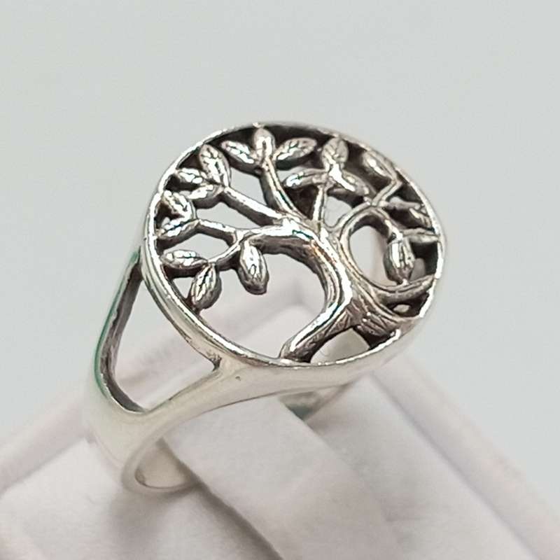 Sterling silver ring with tree design - 3.3g - size P