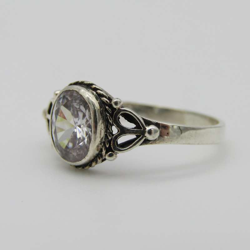 Sterling Silver ring with big clear stone - Size P - 2,5g