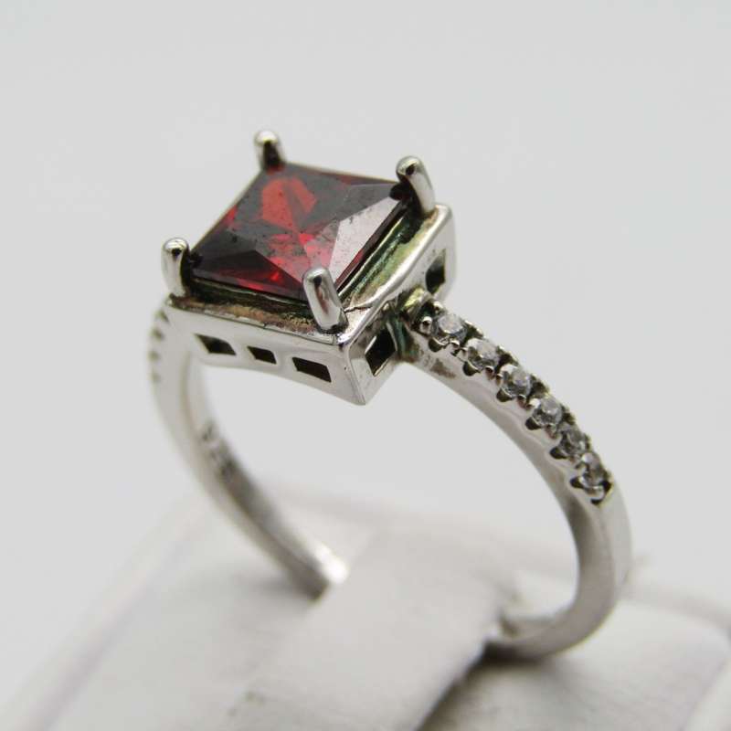 Sterling Silver ring with red stone - Size M