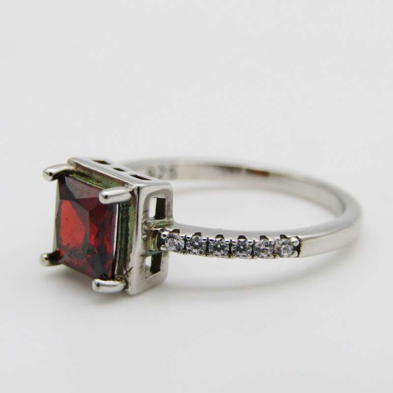 Sterling Silver ring with red stone - Size M