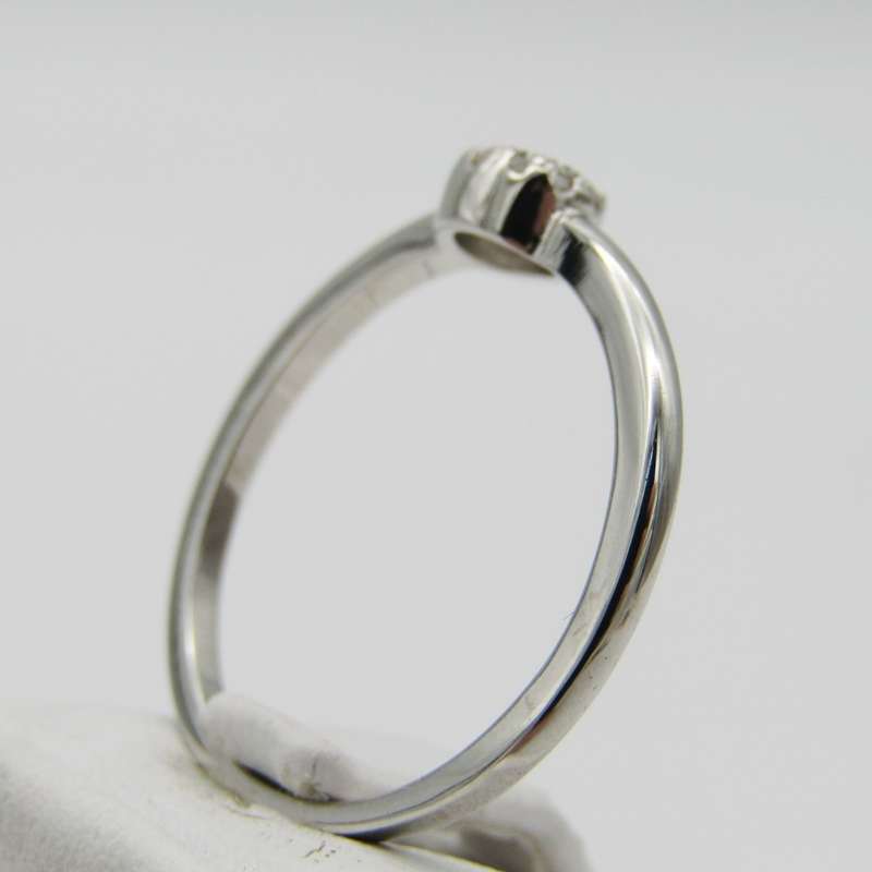 Beautiful Sterling Silver ring - Size R - 2g