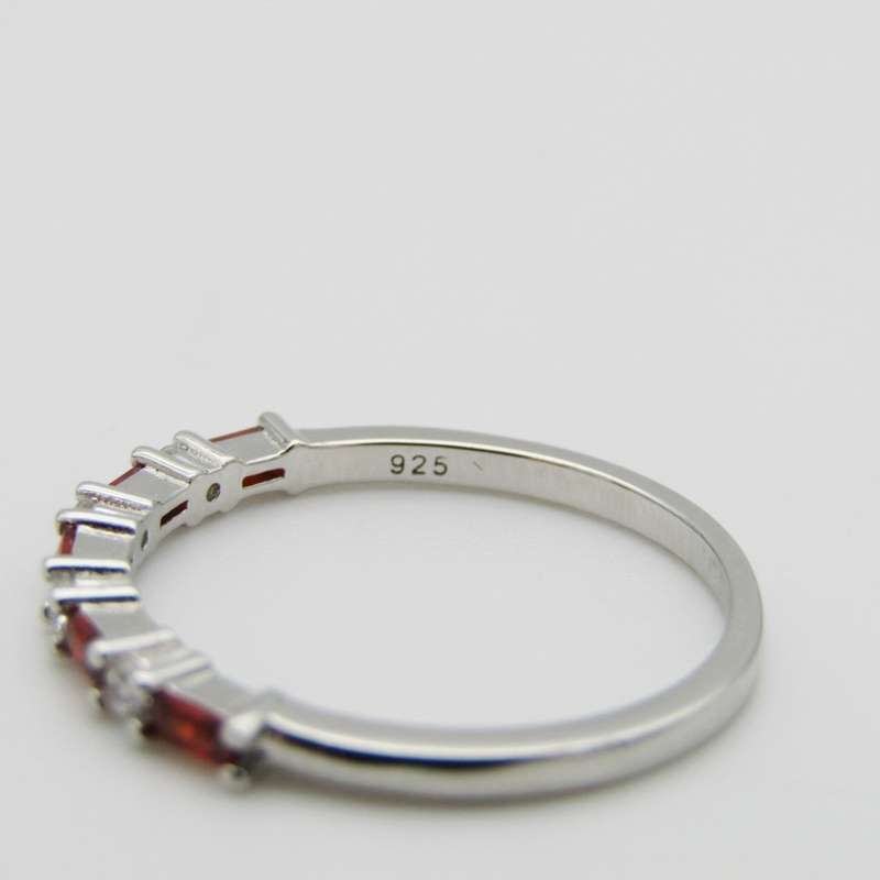 Sterling Silver ring with orange and clear stones - Size R - 1,9g