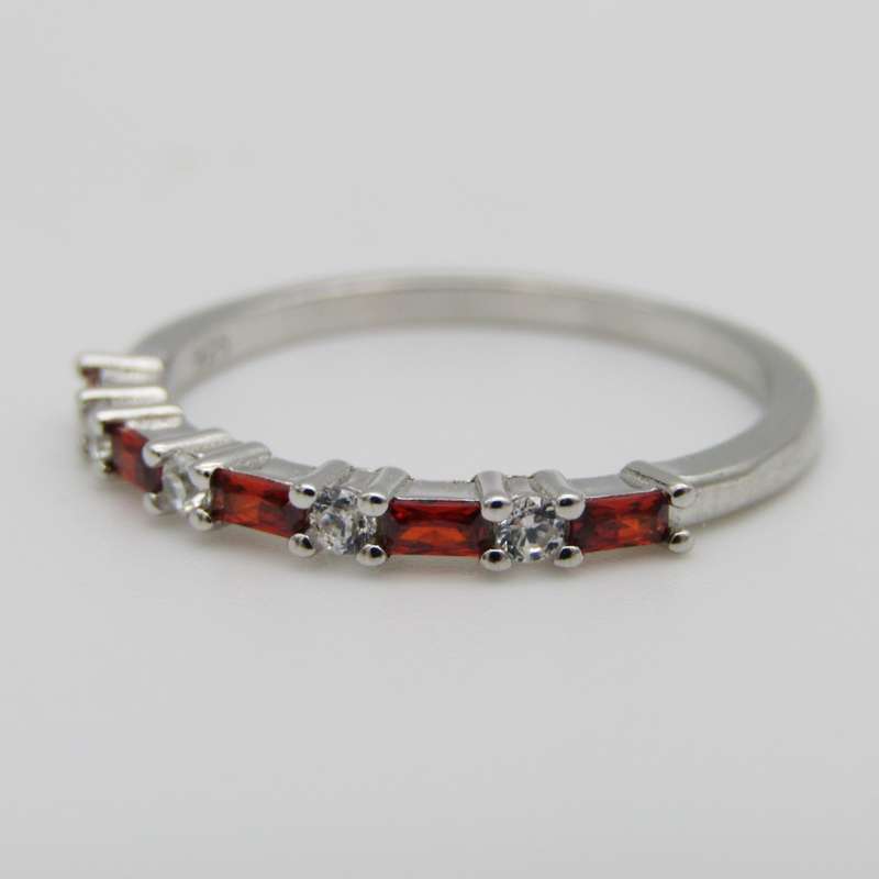 Sterling Silver ring with orange and clear stones - Size R - 1,9g