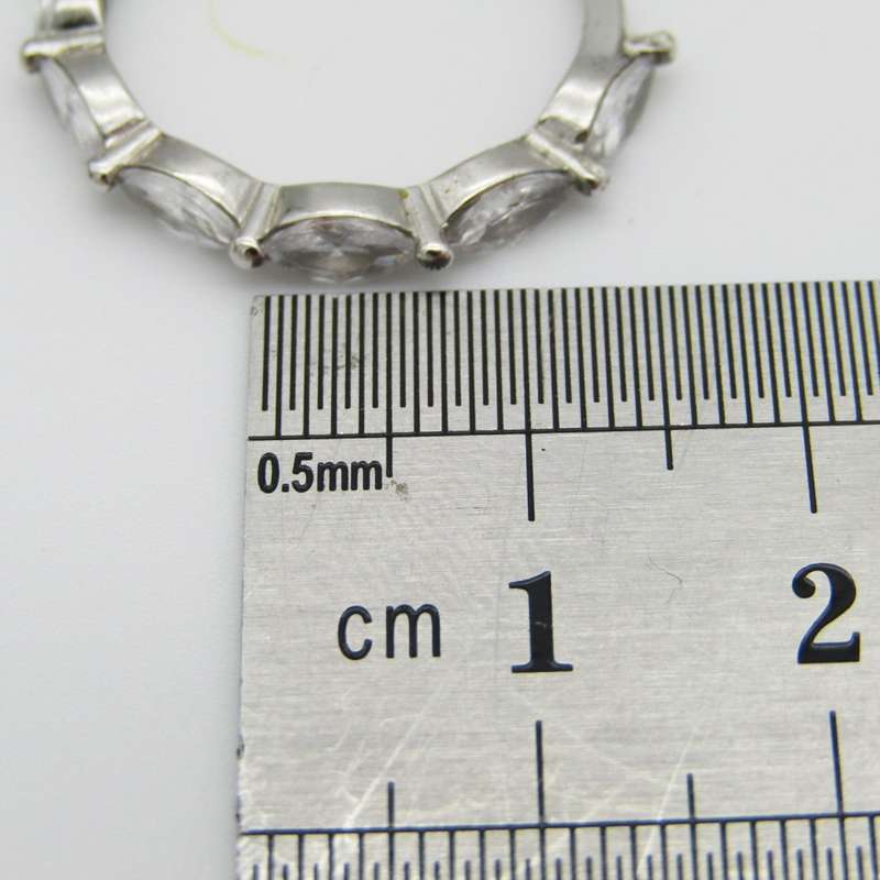 Sterling Silver ring with 7 clear stones - Size S - 2,2g