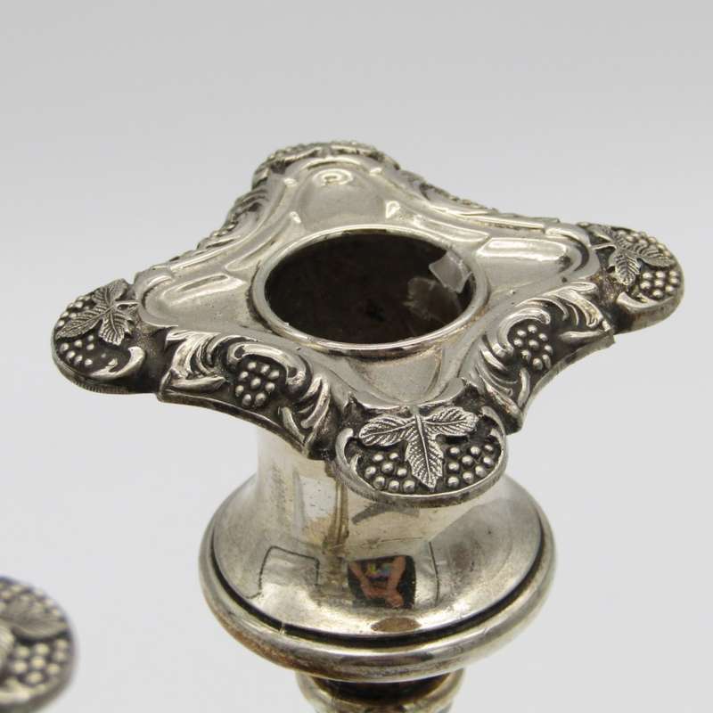 Beautiful silverplated 3 - arm candlestick