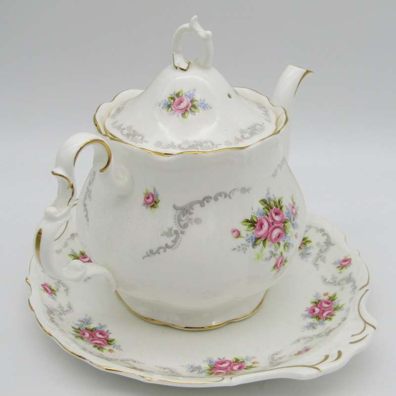 Vintage Royal Albert Tranquillity 41-piece porcelain set