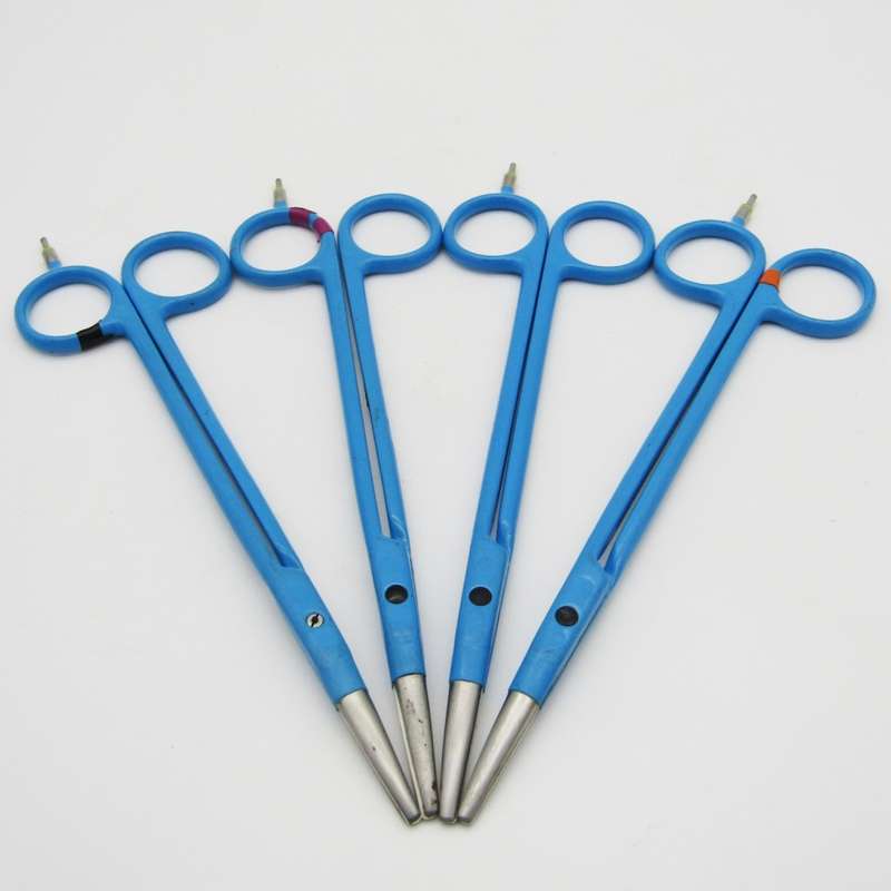Lot of 4 coagulation scissors used by doctors