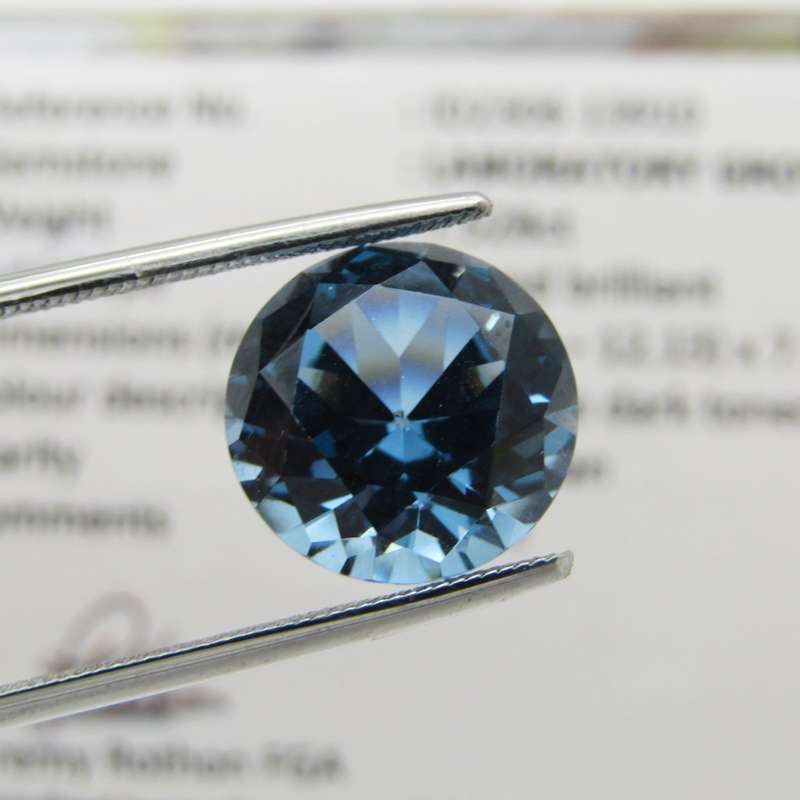 Lab grown Spinel of 7,528 carat - round brilliant cut - Medium dark toned blue