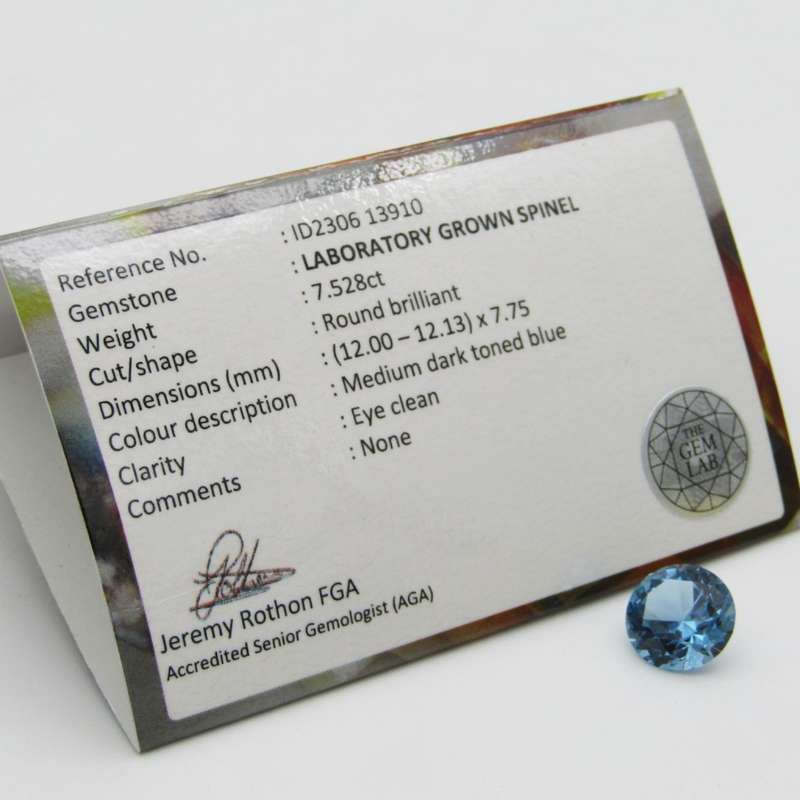Lab grown Spinel of 7,528 carat - round brilliant cut - Medium dark toned blue