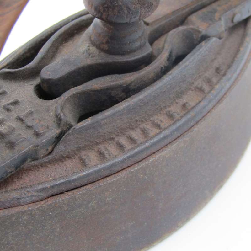 Antique Enterprise No.90 cast iron sad iron with clip-on wooden handle