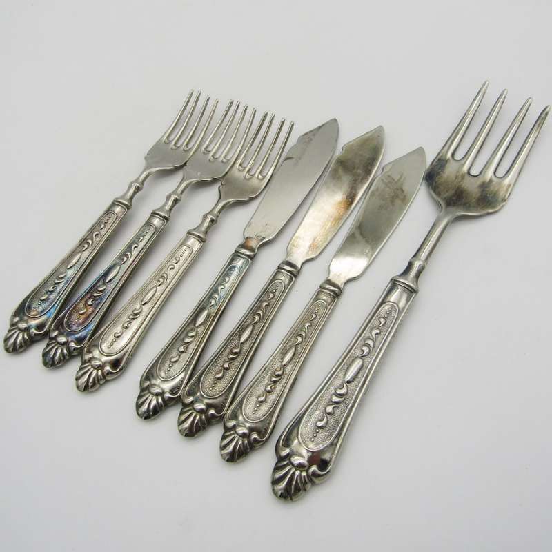Vintage fish serving set for 6 in box