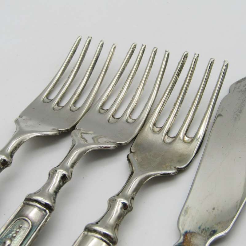 Vintage fish serving set for 6 in box