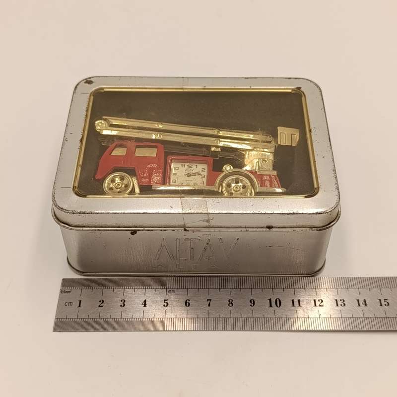 Altav Quartz Fire Engine desk clock