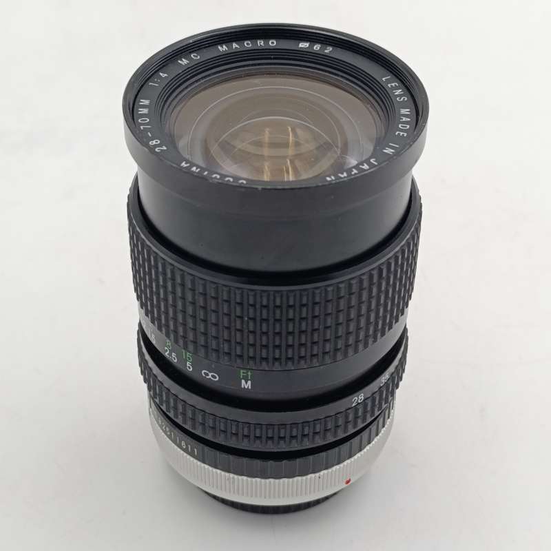 Vintage Cosina 28-70mm 1:4 MC Macro lens - lens is clean