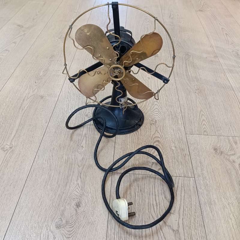 Vintage Siemens - Schuckert brass electric fan - turns but not spinning