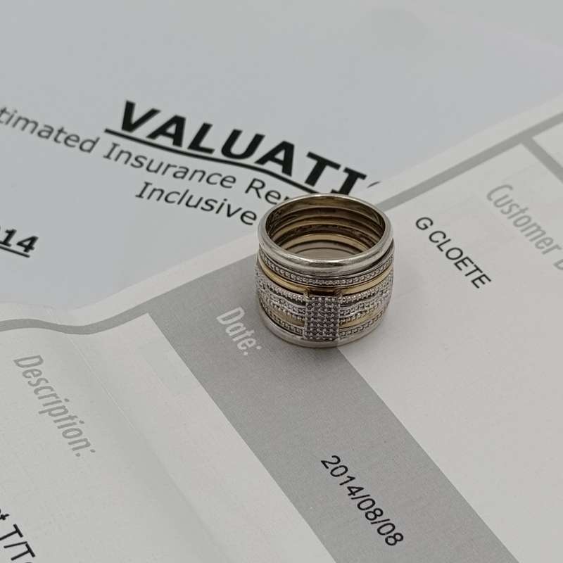 9kt White and Yellow gold diamond cluster ring set - size L 1/2 - weighs 11,5g