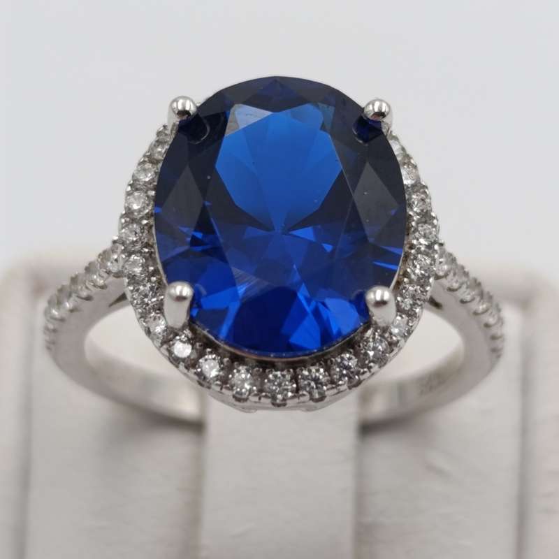 Beautiful Sterling silver ring with large stone - size M - 3.7g