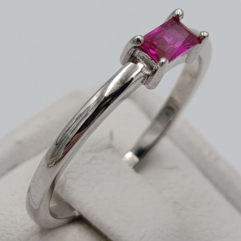 Sterling silver ring with pink stone - size p - 1.6g