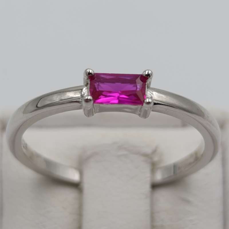 Sterling silver ring with pink stone - size p - 1.6g