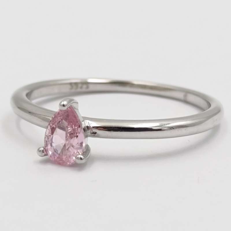 Cute Sterling silver ring with teardrop shaped pink stone - size R - 1.9g