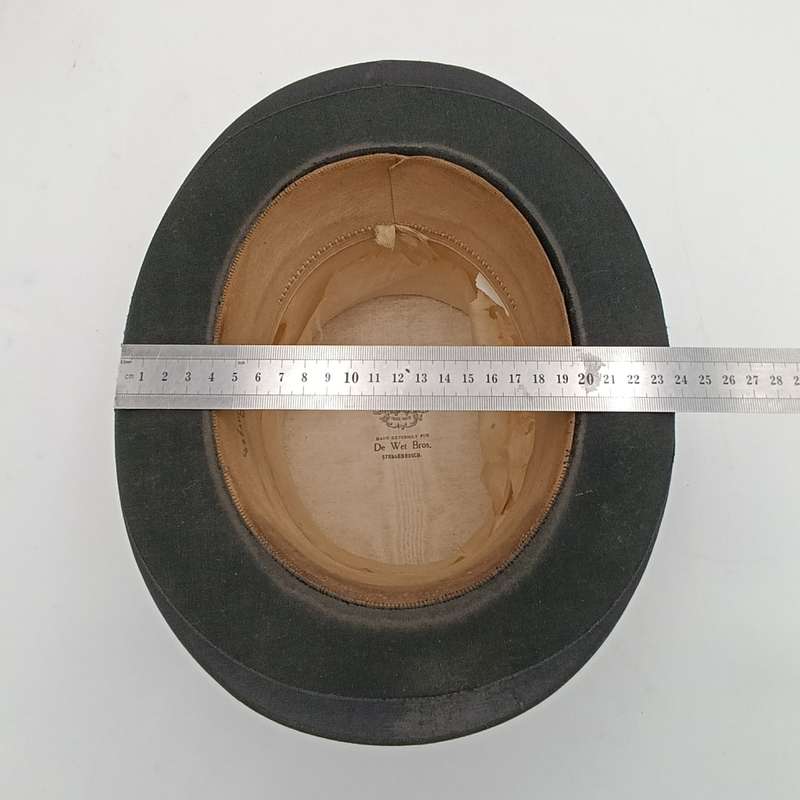 Antique De Wet Bros. Stellenbosch top hat