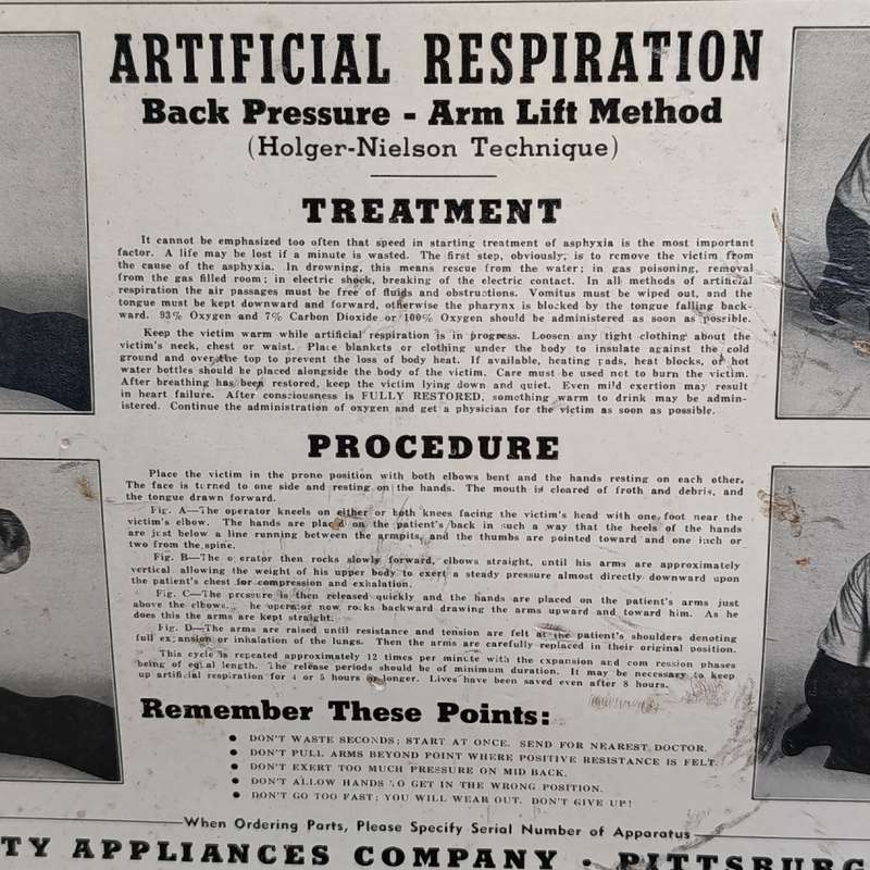 Antique 1920`s Mine Safety H-H Inhalator appliance in case with gasmask