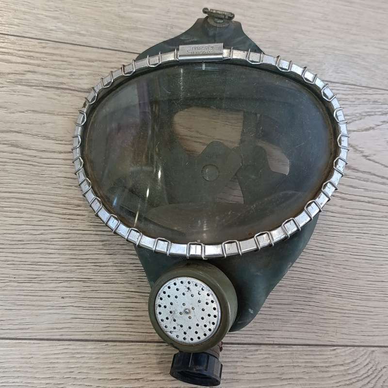 Antique 1920`s Mine Safety H-H Inhalator appliance in case with gasmask