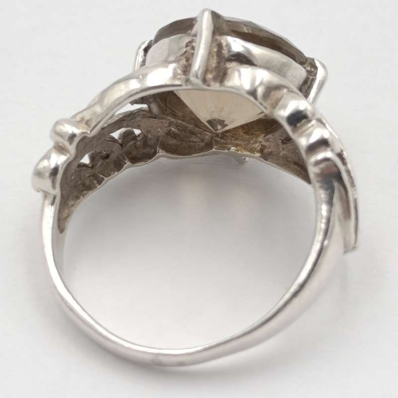 Vintage Sterling silver ring with Smokey Quartz - Size M 1/2 weighs 4.1 g