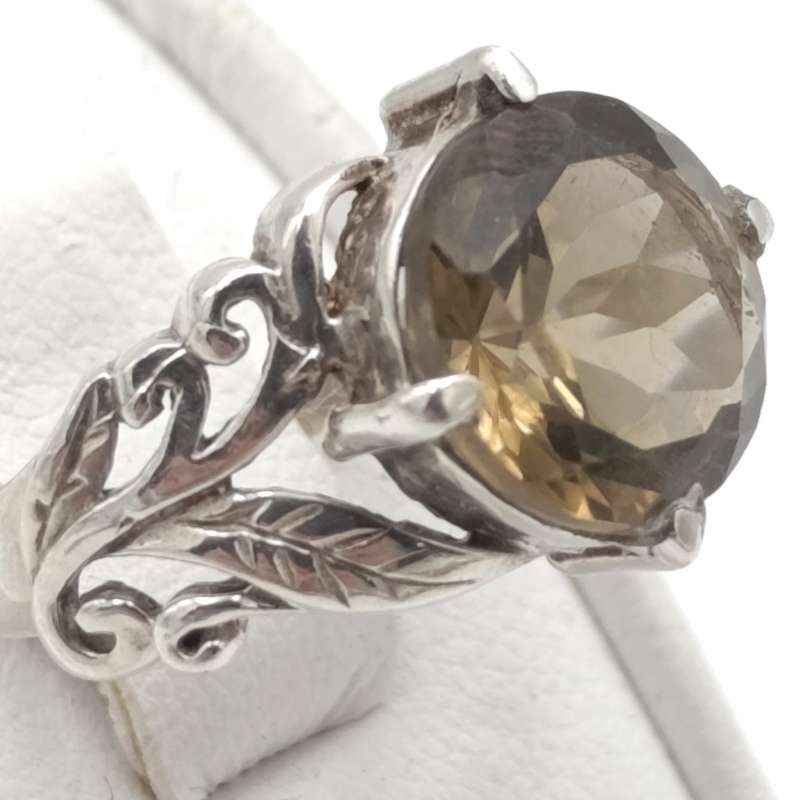 Vintage Sterling silver ring with Smokey Quartz - Size M 1/2 weighs 4.1 g