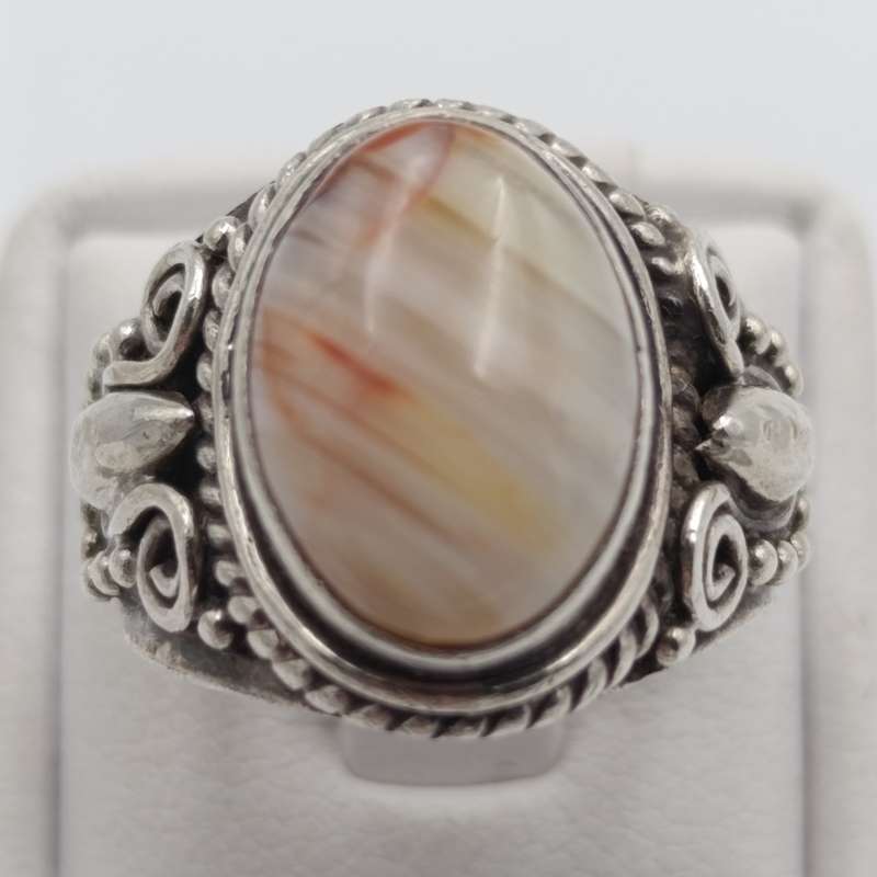 Vintage Sterling silver Agate ring - weighs 7.6g - size M