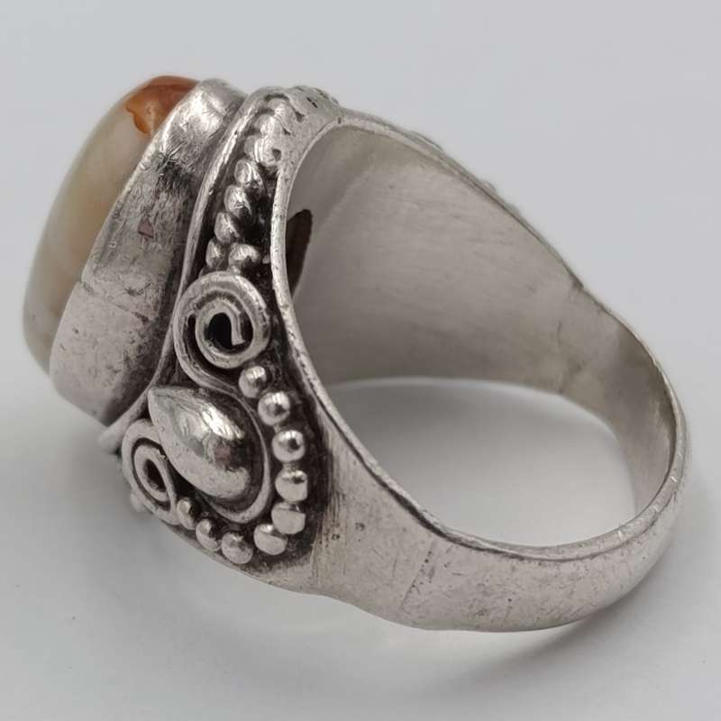 Vintage Sterling silver Agate ring - weighs 7.6g - size M
