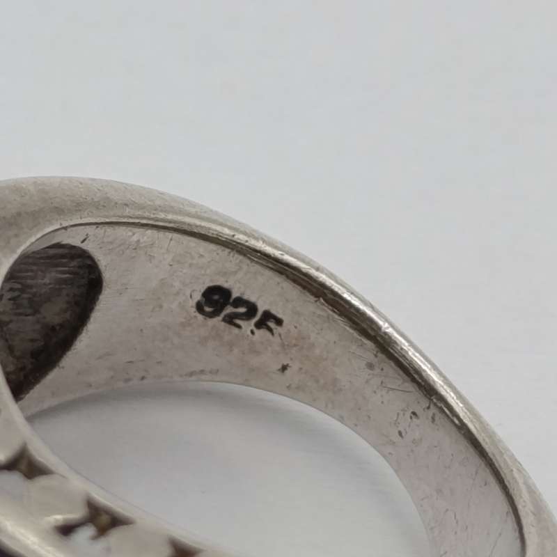 Bulky Sterling silver ring - weighs 9.0 grams - size O