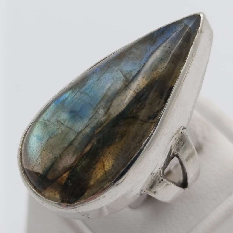 Vintage sterling silver ring with moonstone - weighs 14.4g - size M 1/2