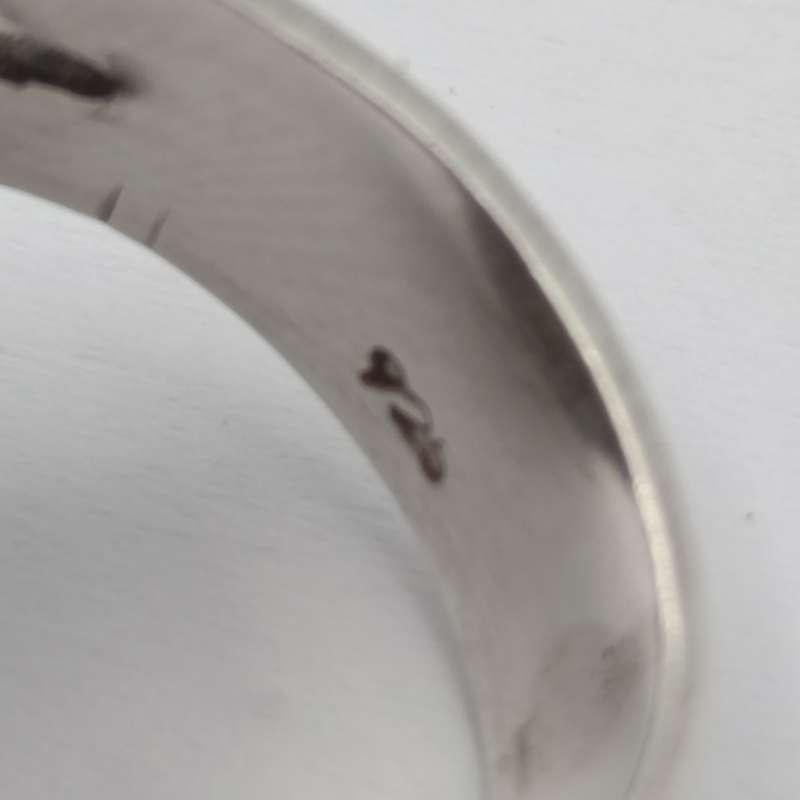 Vintage sterling silver ring with moonstone - weighs 14.4g - size M 1/2