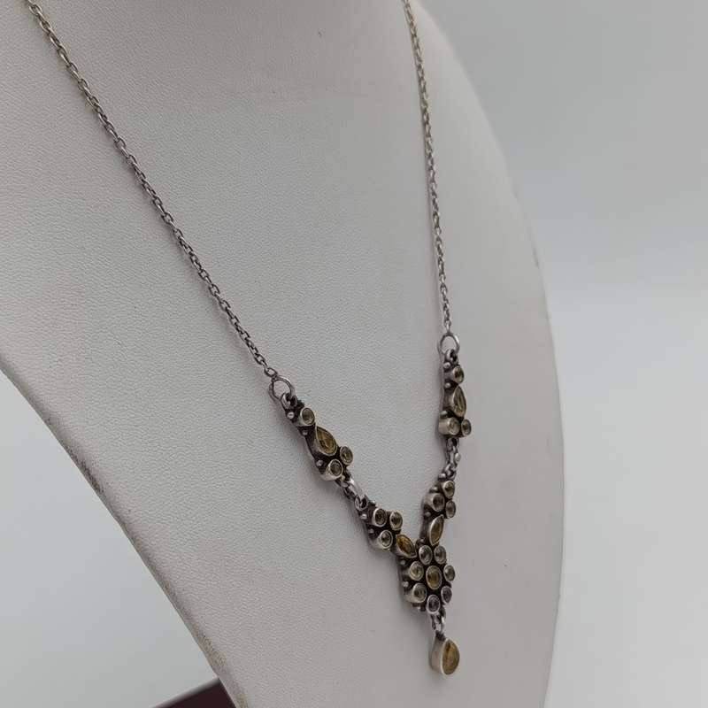 Vintage sterling silver necklace with lemon Quartz stones - weighs 12.3g - length 46.5cm
