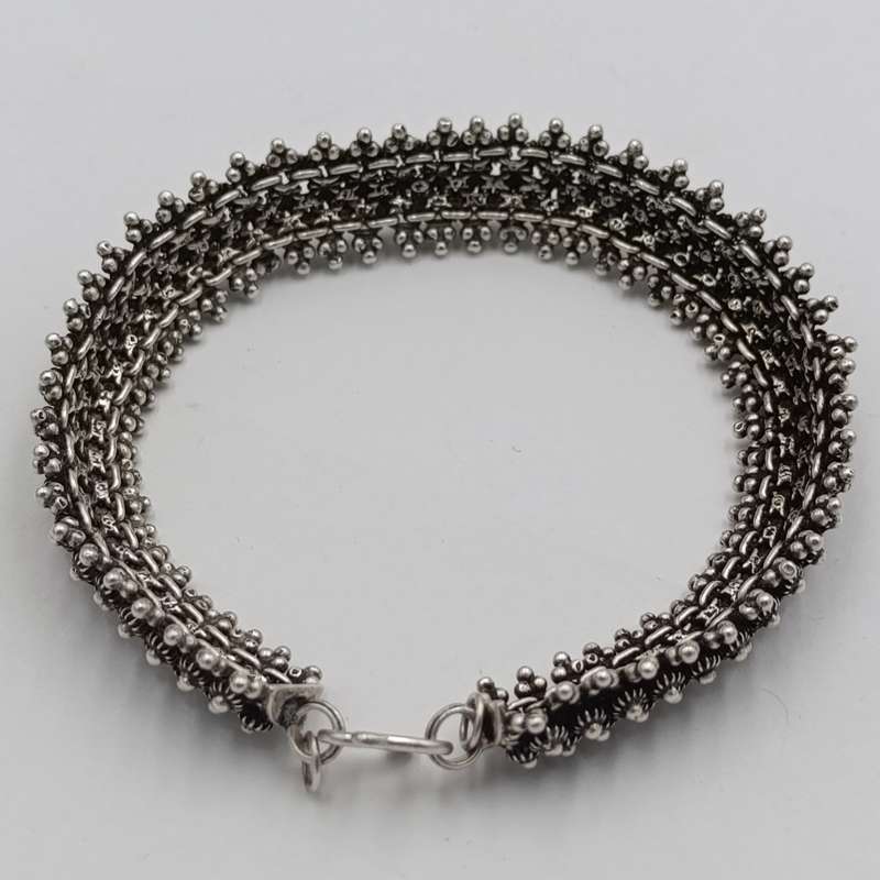 Beautiful design sterling silver bracelet - length 19cm - weighs 22.7g