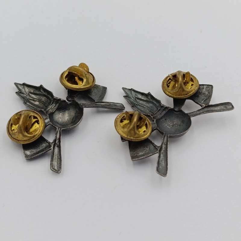 Pair of SWATF Engineers collar badges