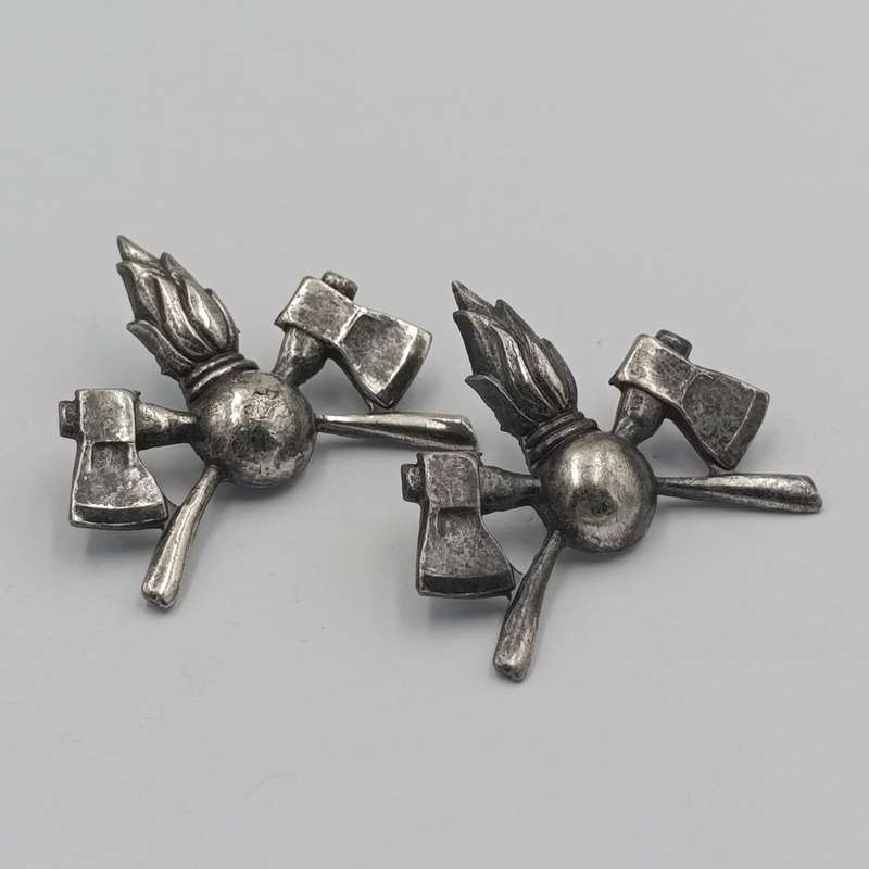 Pair of SWATF Engineers collar badges