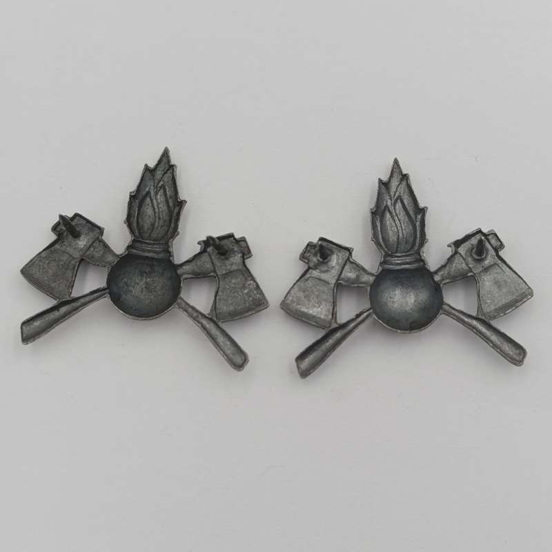Pair of SWATF Engineers collar badges
