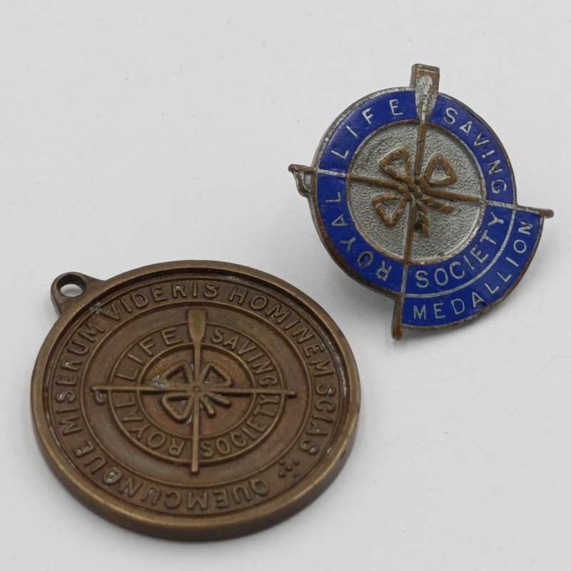 Royal Life saving society medal and badge of J.G.T Germishuys