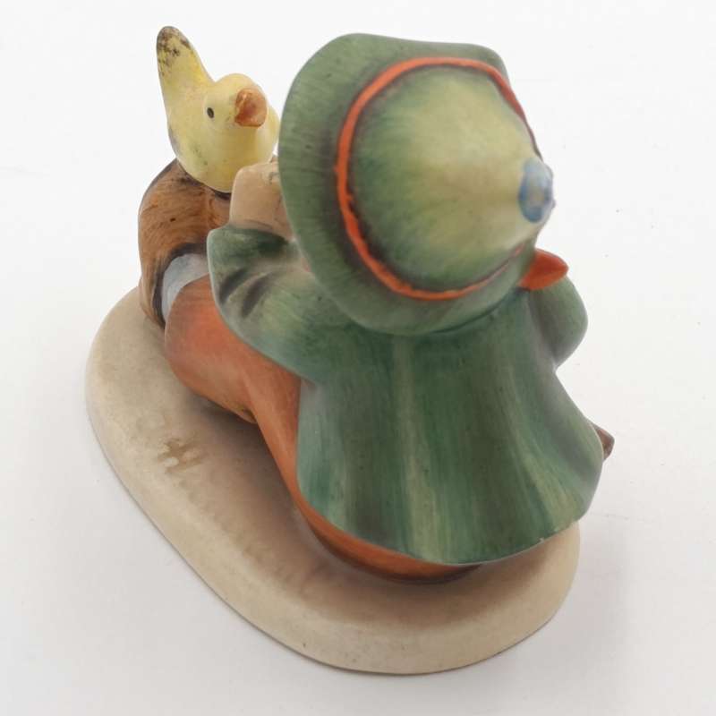 Vintage Goebel Hummel Singing Lesson figurine - finger missing