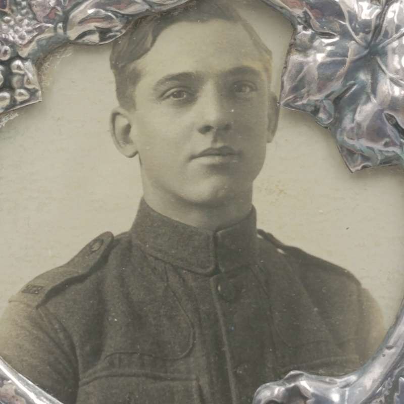 Sterling silver round frame with cherubs and grapes - WW1 photo of soldier