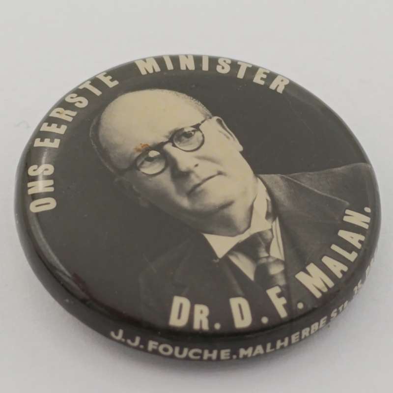 Vintage Dr D.F. Malan - Ons Eerste Minister lapel tinnie pin badge