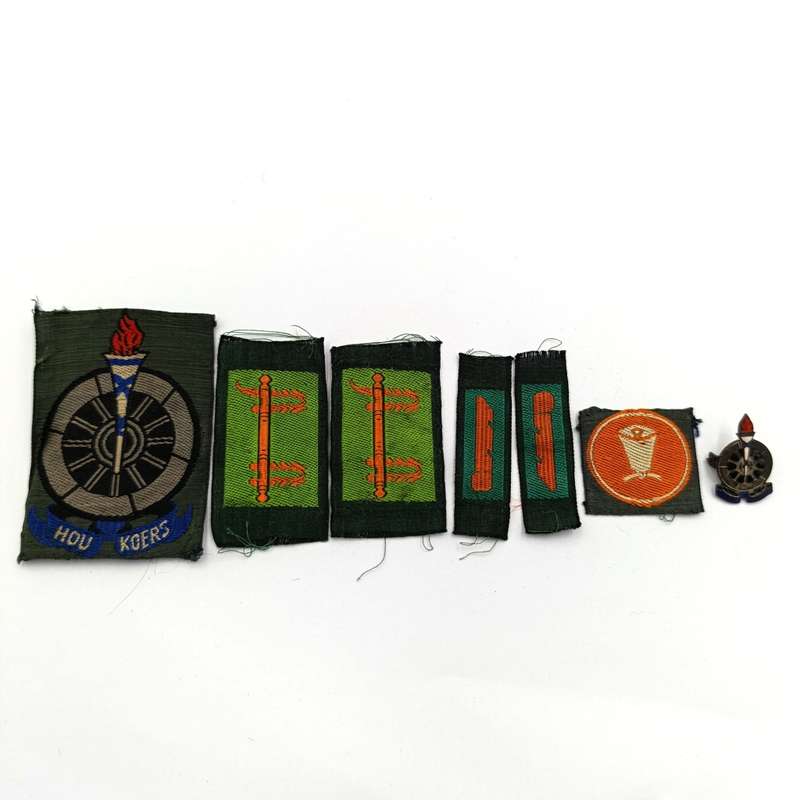 Lot of vintage voortrekkers metal and cloth badges