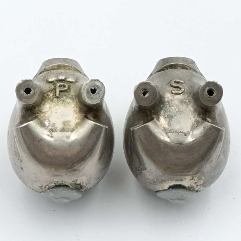 Pair of metal Piggy salt and pepper shakers