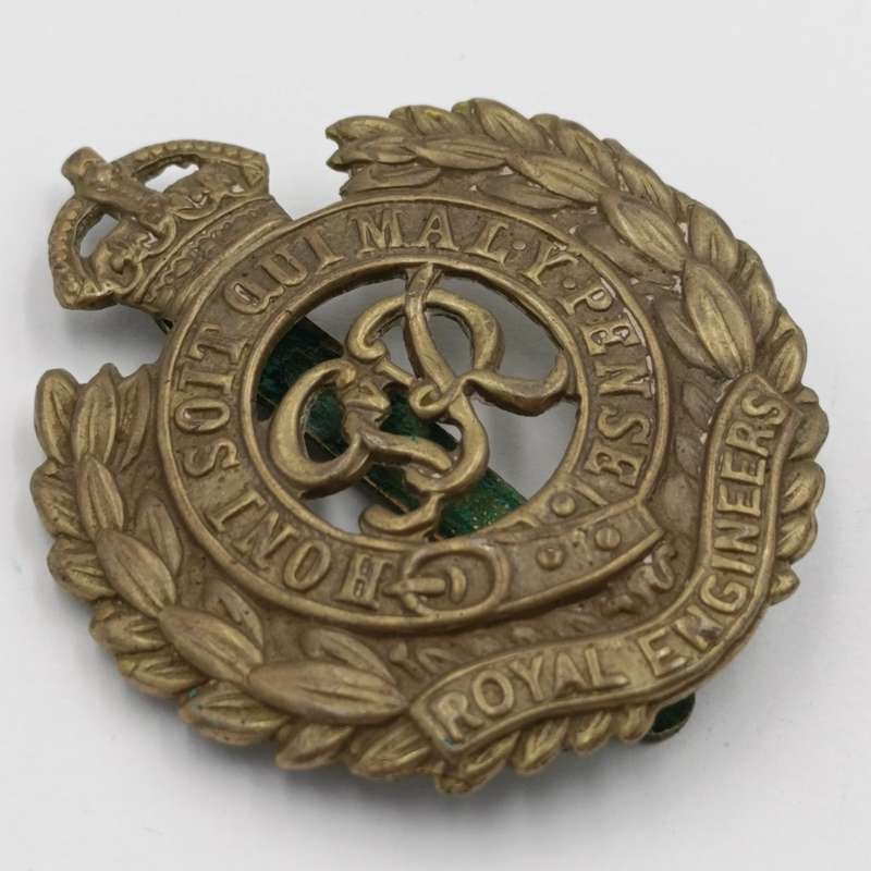 WW2 Royal Engineers cap badge