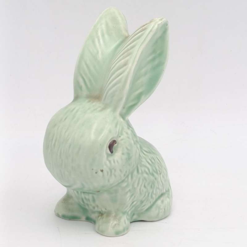 Vintage Sylvac porcelain bunny