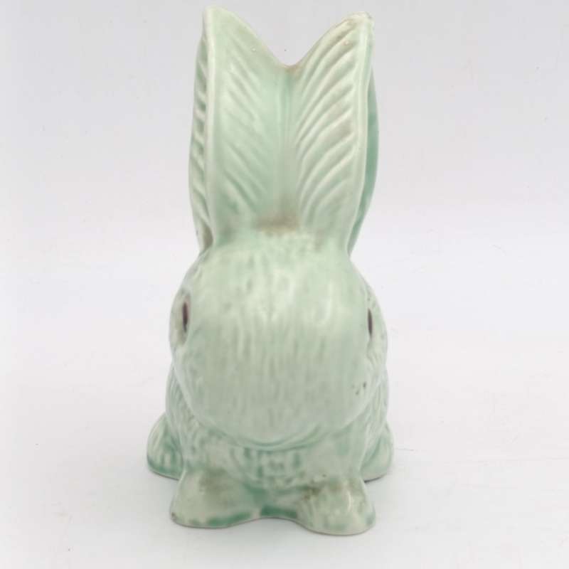 Vintage Sylvac porcelain bunny
