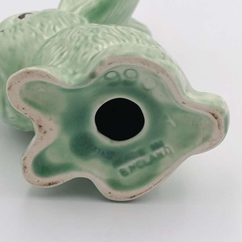 Vintage Sylvac porcelain bunny
